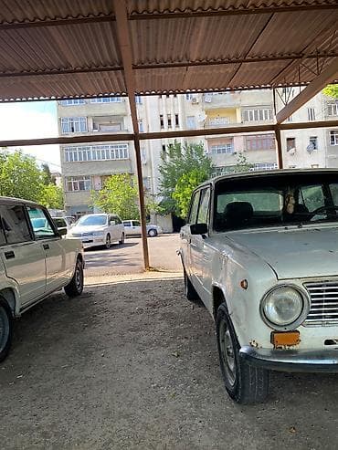 24 masin: VAZ (LADA) 2101: 1.3 l | 1979 il 15680 km Sedan — 2