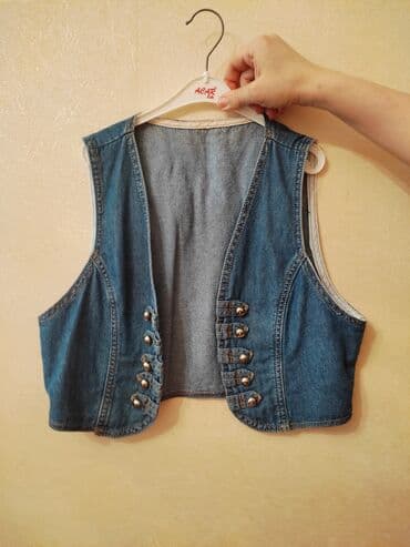 Jilet. 5 manata satılır