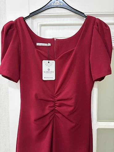 Paltar – Kameliya Boutique. Yenidir. Heç geyinilməyib. 159 azn-ə