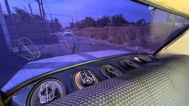 çeşqa maşın: Təcili satılır alverçilər narahat etməsin Salon ideal Evo ayaqaltı 6 — 7