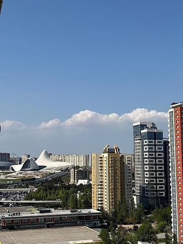 Mənzillər: İcarəyə verilir 2 otaqlı yeni tikili 70 m², Şah İsmayıl Xətai m — 2