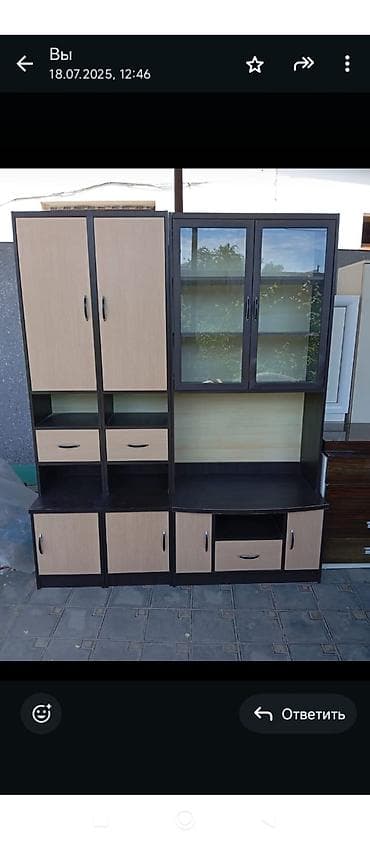 palid: Düz TV altlığı, Polkalı, Laminat — 1