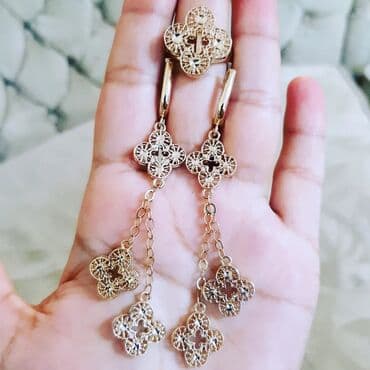 tək qaş: Dəstə daxildir: Üzük, Sırğa, Sarı qızıl, 585 Əyar, 10 g — 2