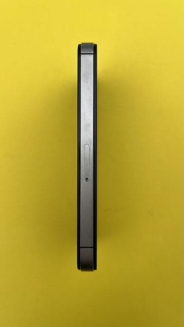 aple 8: IPhone 4S, 16 GB, Qara — 4