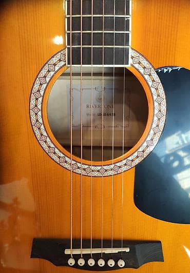 qəpik pullar: Akustik gitara Rivertone LD18 Üst: Şam ağacı Qol: Gül ağacı — 3