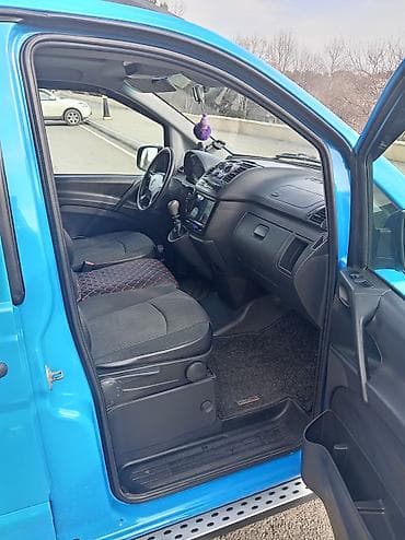 mersedes sükanı: Mercedes-Benz Vito: 2.2 l | Mikroavtobus — 7
