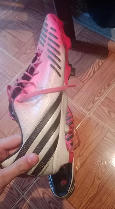 krosofka: Butsi adidas predator 41 razmer — 3