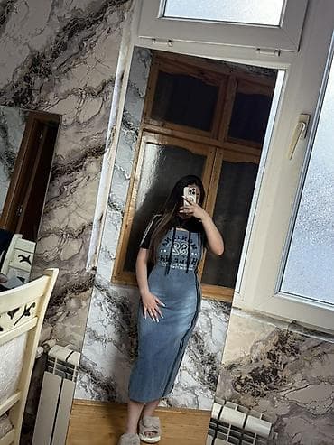 don: Qadınlar üçün gündəlik sport-stil don - Model: qısaqollu, kapüşonlu — 2