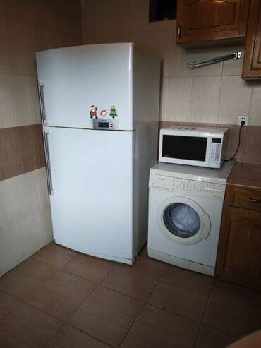 şəhər bağları mənzil satılır: Bakı, 3 otaqlı, Köhnə tikili, m. Gənclik, 70 kv. m — 12