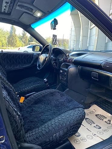 akumlyator alisi: Opel Astra: 0.6 l | 1995 il 178767 km Universal — 4