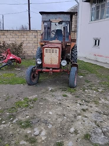 17 şam disk: Traktor — Vladimirеts T-25 (T-25A seriyası) Xüsusiyyətlər: - 2 — 6