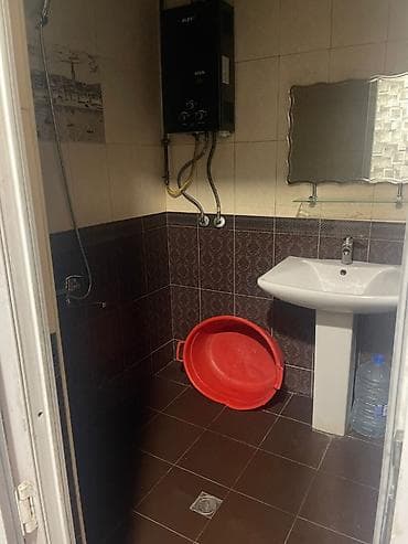 diplomat canta: Xətai Rayonu Həzi Aslanov Metrosuna Yaxın Kvadratlarda 4 Otaqlı Boş — 8