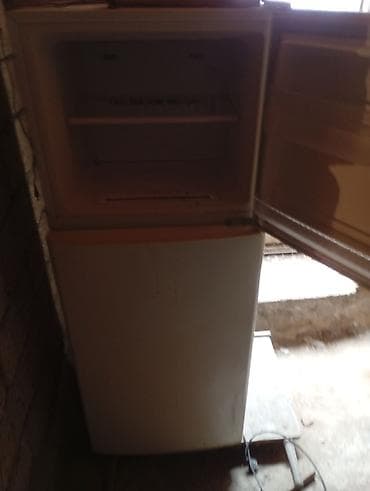 vitrin xolodilnik: İşlənmiş 2 qapılı Samsung Soyuducu Satılır, rəng - Ağ — 4