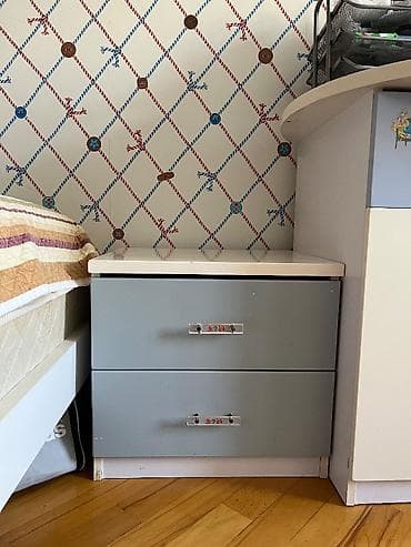 sifer satisi: Uşaq otagi ucun mebel desti satilir. Tecili evden cixmalidir. Yatag — 5