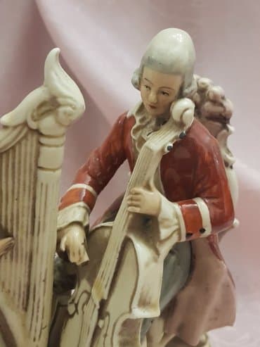 şuşa qalası maketi: Qedimi statuetkasi Almaniya 1900il Schneider Porcelain Group Figure — 3