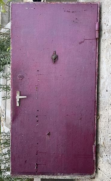 seyf qapi: Dəmir giriş qapısı (şveller) Material: metal gövdəli qapı (üzəri — 1