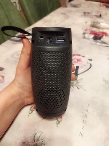 Диктофоны: Новый JBL Колонка, Тип - Портативная — 2