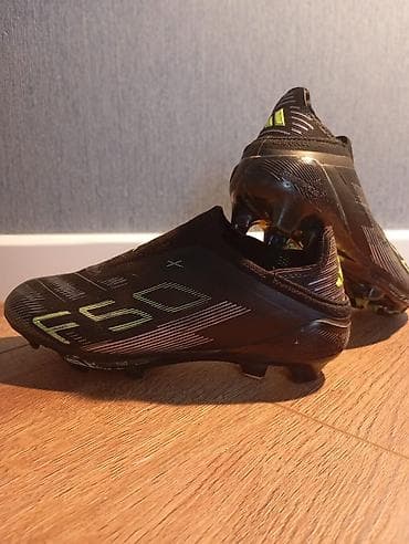 Butslar: Butslar Adidas, Ölçü: 39, İşlənmiş — 3