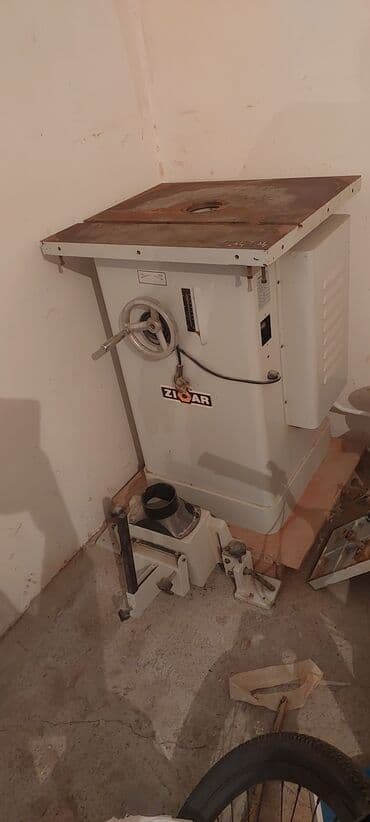 Kim istese qoydugum nomre ile elaqe saxlasin