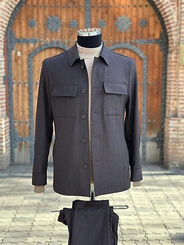 Kişi kostyum dəstləri - Üslub: Klassik və smart-casual aralığında bir