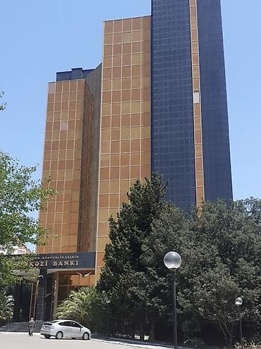 Mərkəzi bank.28 Moll, Milli Konservatoriyanın yanindaki 7 mərtəbəli — 2