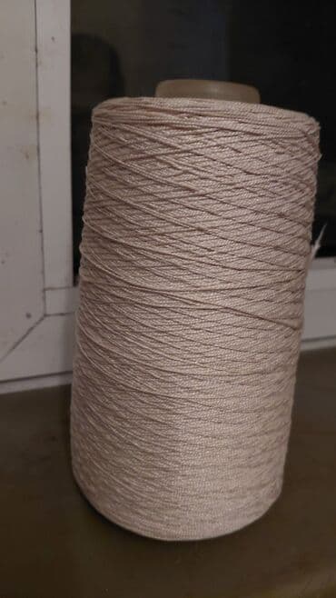 Quruducular: Bej rəngli iplik – böyük bobin - Material: parlaq lifli, bərk bükümlü — 1