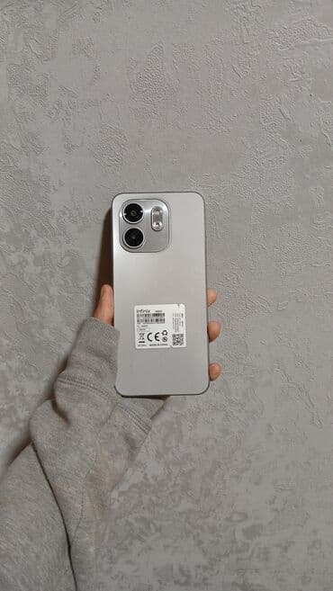 телефон fly cirrus 8: Infinix Smart 9 HD, 128 ГБ, цвет - Серебристый, Сенсорный — 1