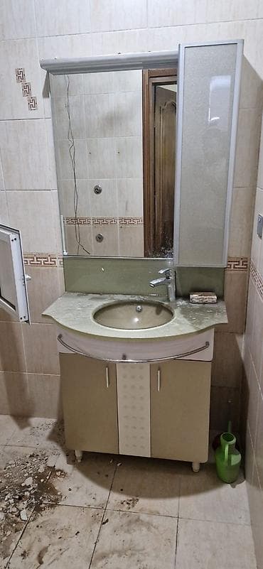 Moydadır Satılır. Qiymət - 115₼ Dəyərindən çoox ucuz. Təcili cixmalidi