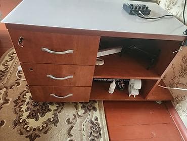 kompyuter masasi: Düz masa, Polkalı, Siyirməli, Teksturalı laminat, Zəmanətsiz, Kredit yoxdur — 1