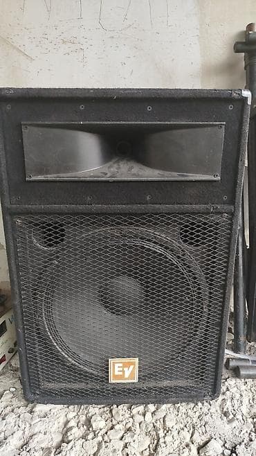televizor 102 ekran: İşlənmiş Yamaha Kolonka, Növ - Toy üçün, rəng - Qara — 1