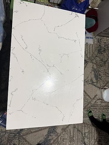 şkaf kuxna: Mətbəx adası / dolab vitrinli - Rəng: Boz (korpus), üst səth ağ — 3