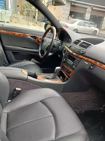 Tavalar: Mercedes-Benz E 320: 3.2 l | 2003 il Sedan — 8