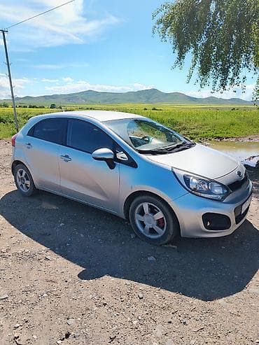 kia rio kreditle satisi: Kia Rio: 1.1 l | 2011 il Hetçbek — 2
