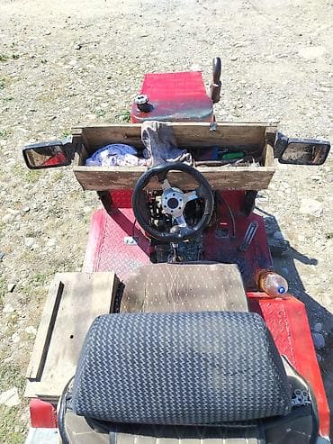 Özəl yığılıb hazırlanmış kiçik ölçülü mini-traktor. Xüsusiyyətlər: -