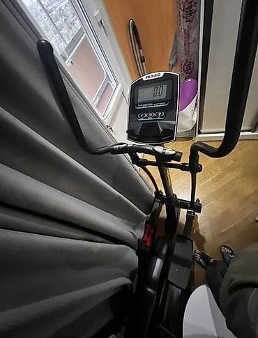 FERRO eliptik trenajor - çoxfunksiyalı LCD konsol: vaxt (TIME), sürət — 3