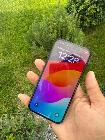 iphone 15 divar kağızları: IPhone 15 Pro, Göy, Face ID — 2