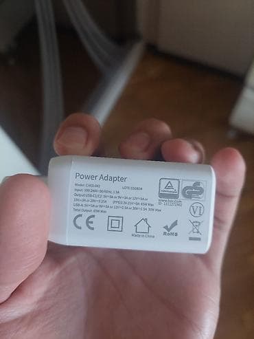 Trusmi 65W çoxportlu sürətli şarj adapteri - Model: CH03-042 - Giriş — 2