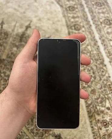 telefon duyməli: Məhsul: SAMSUNG S24-256 GB YADDAŞ 3-4 aydır alınıb . Qutusu usb var - — 2