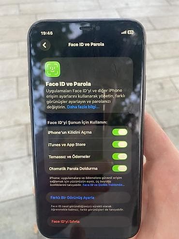 iphone 11 o: IPhone 11, 64 GB, Qara — 6