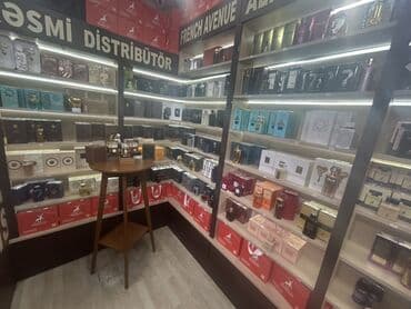 İnformatika: Bakı şəhəri Nəriman Nərimanov metrosunun cıxışı Ağ çiçəyim gul tukanin — 3