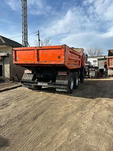 qosqu ev: KAMAZ 6x4 tipli sərt şassili daşınma/dağılma tipli qoşqusuz samosval — 3