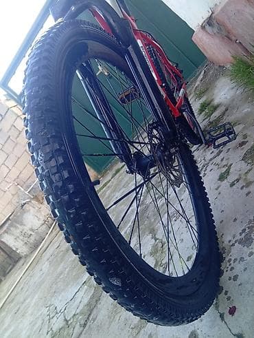 Assalam aleykum . 26- lıqdır .Təkərlər əla vəziyyətdədir . Skoruslar — 2