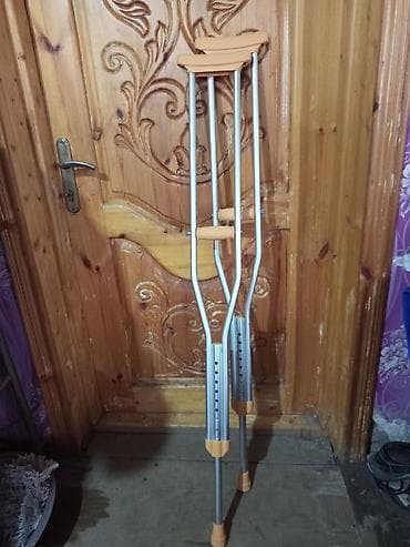 əl arabaları: Alüminium qoltuqaltı ağaclar (cüt) Tezedir - Material: yüngül və — 2