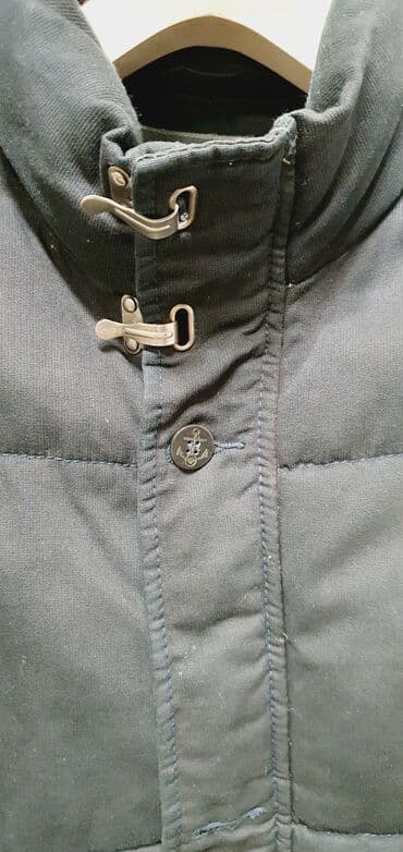 женские спортивные жилеты: H&M firması. M razmer — 5