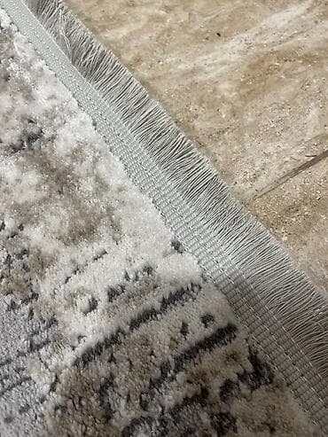 kavralit: Xalça - Rəng palitrası: boz, qəhvəyi-bej və açıq krem tonları; müasir — 6