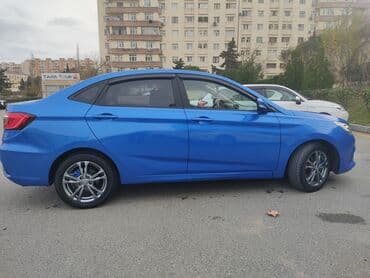 toyota camry 2012: Changan Eado: 1.6 l | 2020 il 65000 km Sedan — 6