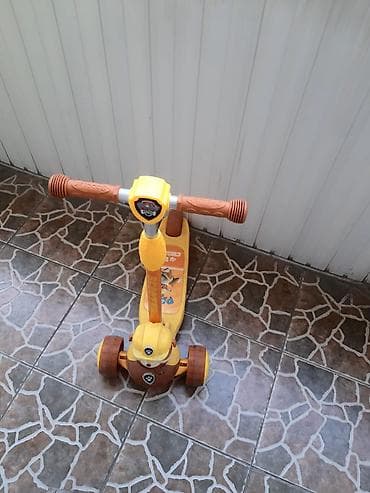 MegraSkuter iwigi falan var teze kimi uwaq oturmur (Super Toysdan