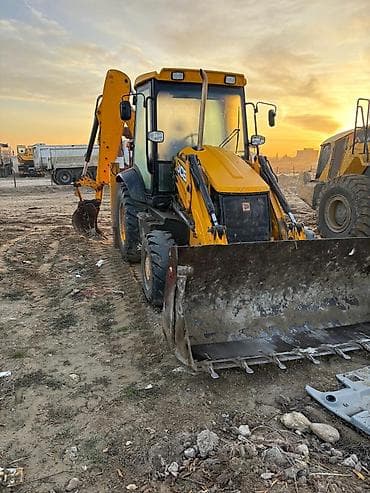 gazel tekeri: JCB ekskavator-yükləyici - Markalı ekskavator-yükləyici, ön lövhəli — 1