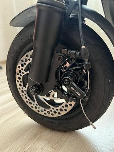 elektirikli skutur: İşlənmiş Elektrik samokat 10", 751 - 1000 Vt, 36 - 45 km/s, Ödənişli çatdırılma — 6