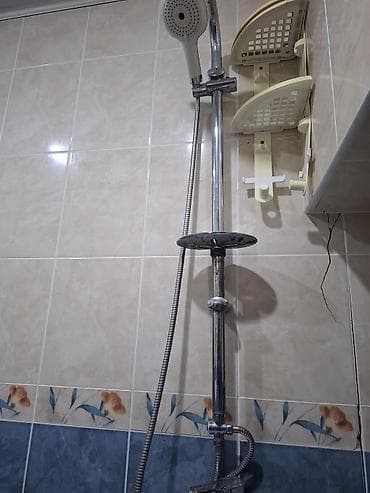 hamam ref: Duş sistemi və divar rəfi dəsti - Üst yağış duş başlığı və əl duşu — 2